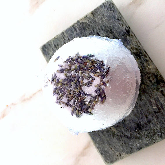 Lavender Dreams Relaxation Bath Bomb - Premium Stress-Relief Spa Experience